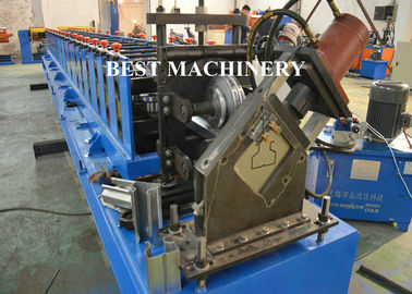 Rolo de aço galvanizado hidráulico da cremalheira da prateleira dos bens do perfil que forma o tamanho ajustável da mudança da máquina
