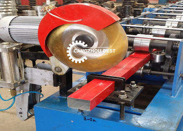 A forma redonda de aço galvanizada jorra para baixo o rolo que forma a fatura do perfil do tubo da água da máquina
