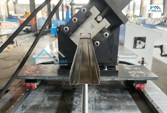 Máquina de moldagem de rolos de alta velocidade controlada por PLC para grelhas de tecto