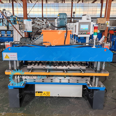 Máquina de fabricação de folhas onduladas de alta velocidade e folhas trapezoidais para cortador de serras voadoras de perfis