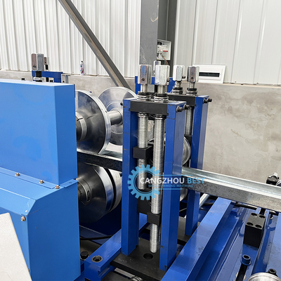 Plc Control C Z U Máquina de moldagem de rolos de purlin Perfurando e cortando hidráulico