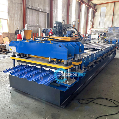Aço colorido 3kw Servo motor de alta velocidade Zee Roofing Q Tile Roll Forming Machine