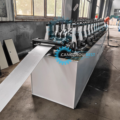Máquina de moldagem de rolos para fabricação de perfis metálicos galvanizados de canal C