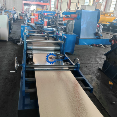 Sistema de controlo PLC Construção de aço Galvanizado Auto-bloqueio Porta Frame Roll Forming Machine