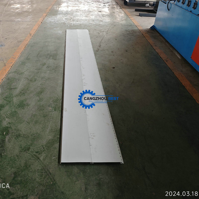 Máquina de moldagem de rolos de aço galvanizado