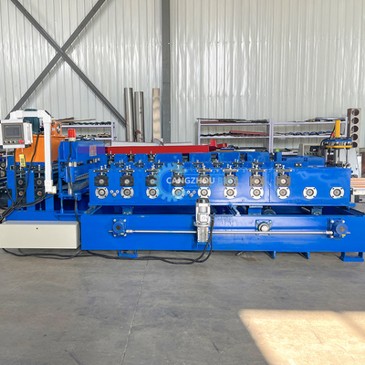 Mudança automática de tamanho PU Liner Profil de aço Roof Sheet Roll Forming Machine Para 0,3-0,8mm