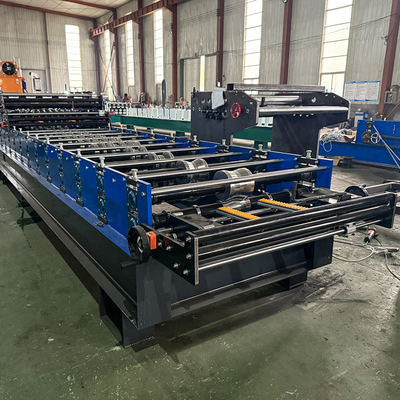 0.25-0.6mm Espessura Máquina de Formar Rollos de Três Camadas 5.5Kw Potência do Motor Principal