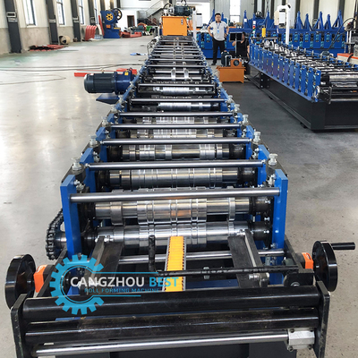 Máquina de moldagem de perfis de calhas de chuva galvanizadas com controle PLC