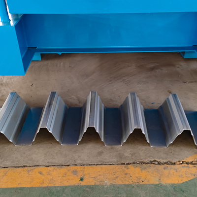 Máquina de moldagem automática de folhas de revestimento de pavimentos de metal galvanizado