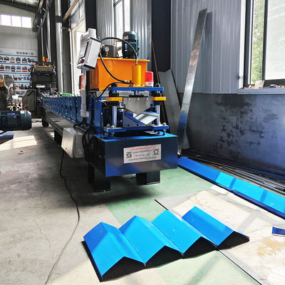 Cobertura de cumeeira de metal com telha esmaltada Ridge Cap Roll Forming Machine