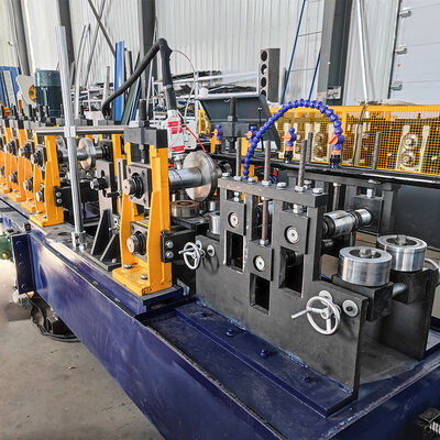 Tubo de soldagem a laser de tamanho de mudança automática que faz fabricação de máquina formadora de rolo