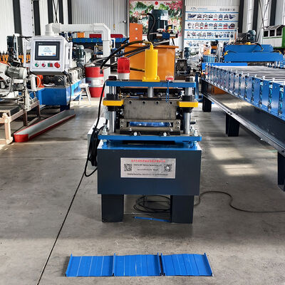 Máquina formadora de rolo de painel de telhado com travamento automático