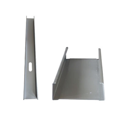 Rolo alto de perfuração hidráulico do perfil do parafuso prisioneiro de Soeed do controle do PLC que forma a máquina