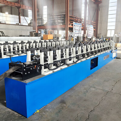 Rolo alto de perfuração hidráulico do perfil do parafuso prisioneiro de Soeed do controle do PLC que forma a máquina